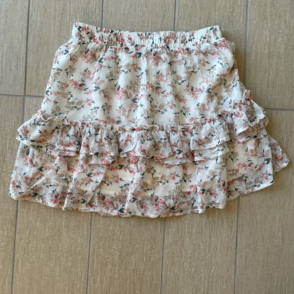Cream skirt with floral design